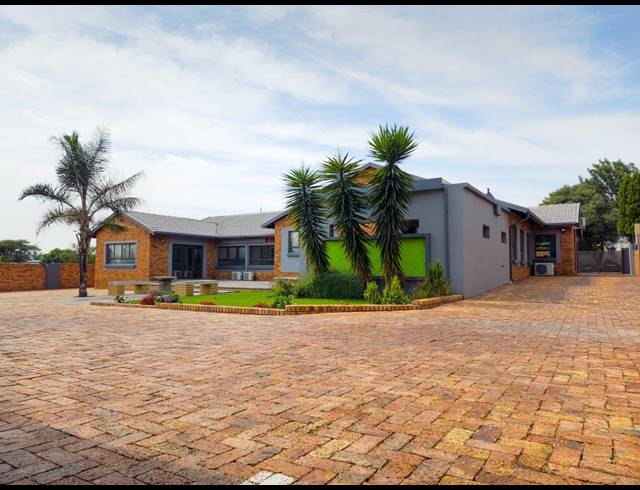 M² OFFICE FOR SALE IN MEYERSDAL